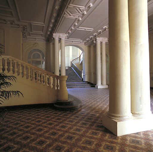 hôtel de voyageurs San Salvadour, actuellement hôpital