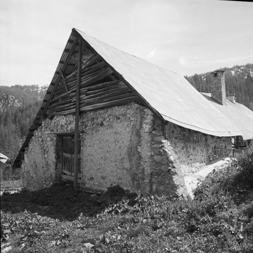 Le mur-pignon nord.