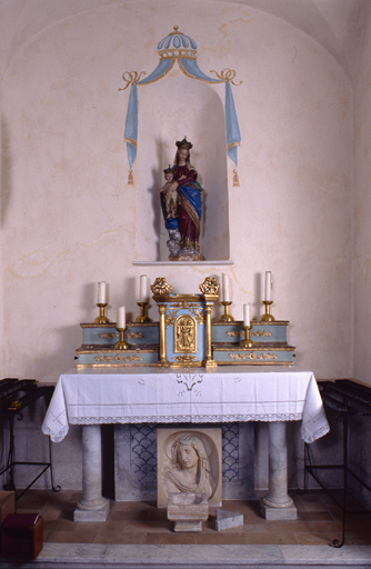ensemble de 2 gradins d'autel et tabernacle