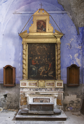 Ensemble du maître-autel de la Nativité : autel, deux gradins d'autel, tabernacle et retable architecturé