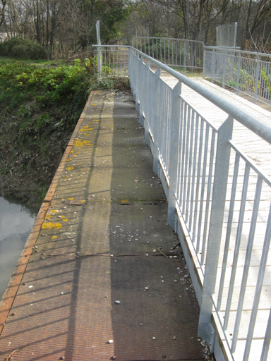 pont ferroviaire, réhabilité en passerelle