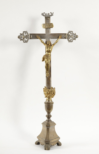 Croix d'autel (N° 2) : Christ en croix