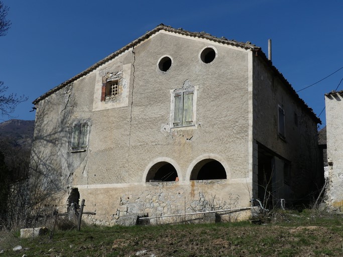 Bâtiment du logis. Vue d'ensemble prise du nord-est.