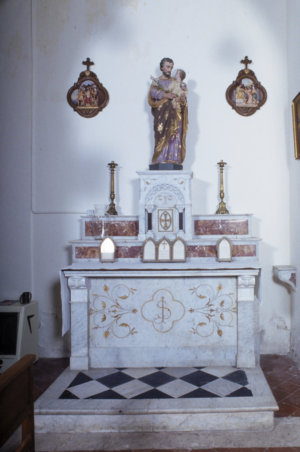 ensemble de saint Joseph (autel, gradins d'autel (2), tabernacle, degré d'autel, statue)