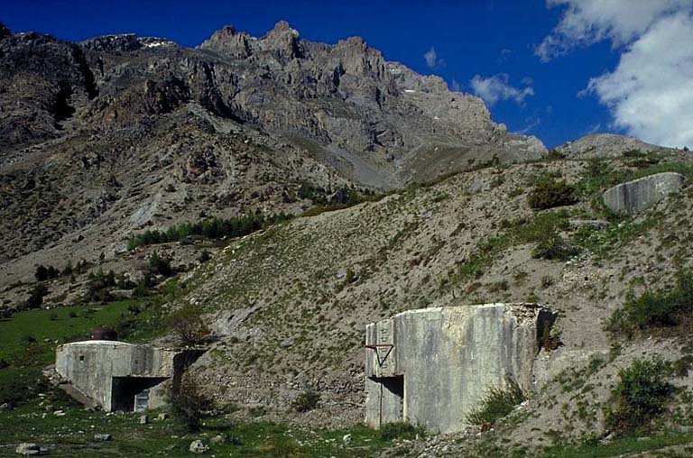 ouvrage fortifié dit abri nord-est de Saint-Ours, de l'organisation défensive de l'Ubaye.