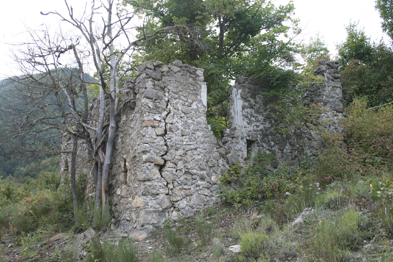 entrepôt agricole ; cabane