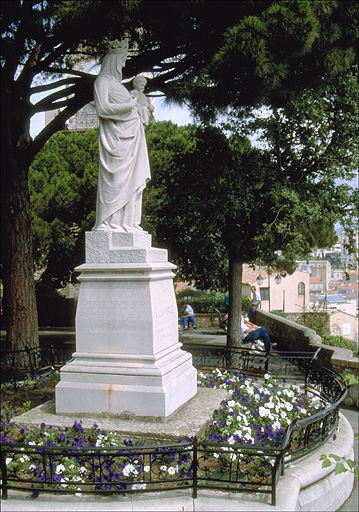 monument à la Vierge Marie