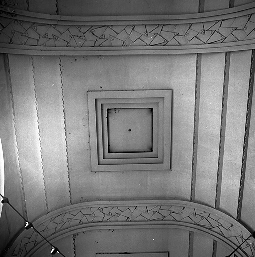 casino dit Palais de la Méditerranée, actuellement casino et hôtel de voyageurs dits Palais de la Méditerranée