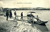 Avignon - Le bac à traille vers 1920.