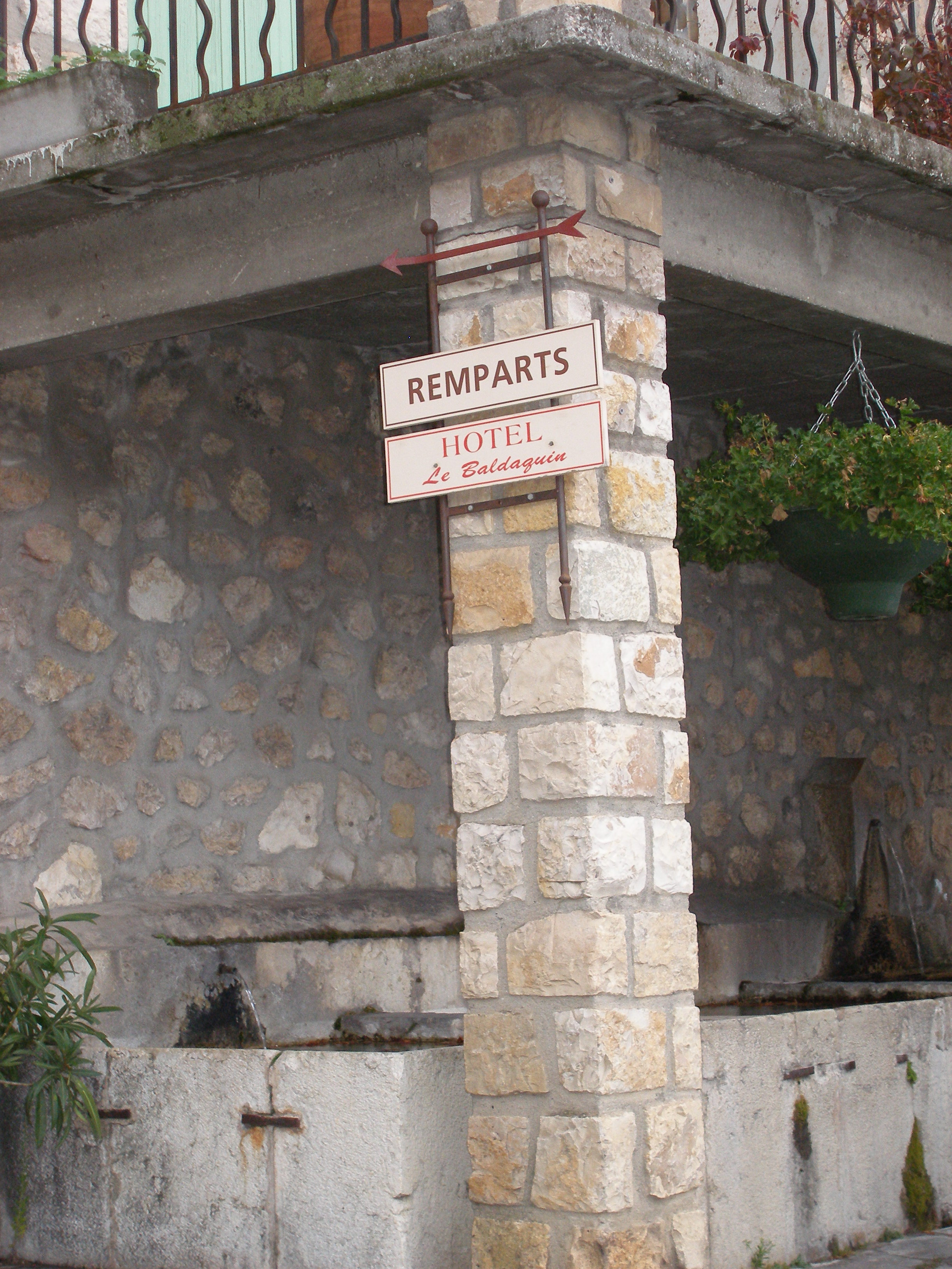 Fontaine et lavoir