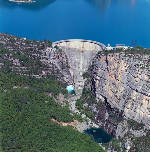 centrale hydroélectrique du barrage de Castillon