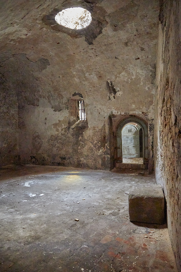 Fort St Nicolas : intérieur d'une des casemates d'étage des corps de caserne 1830 du donjon.