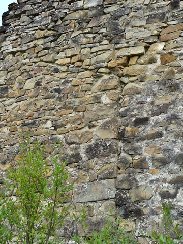 Traces d'agrandissement et de surélévation, ferme au quartier du Collet.