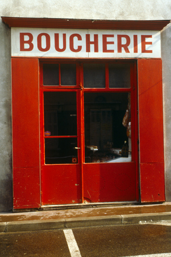 Avenue du Maréchal Foch. Maison parcelle 360. Devanture commerciale.