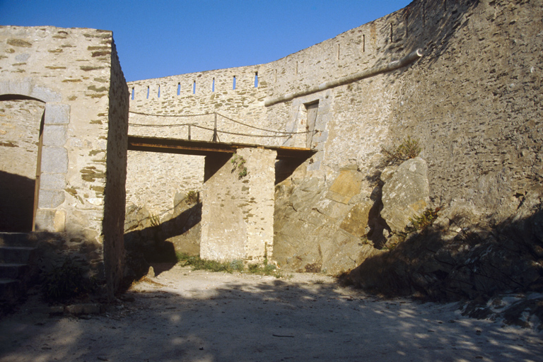 redoute dite Fort de l'Estissac