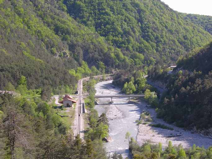 La gare d'Allons-Argens dans la vallée du Verdon.