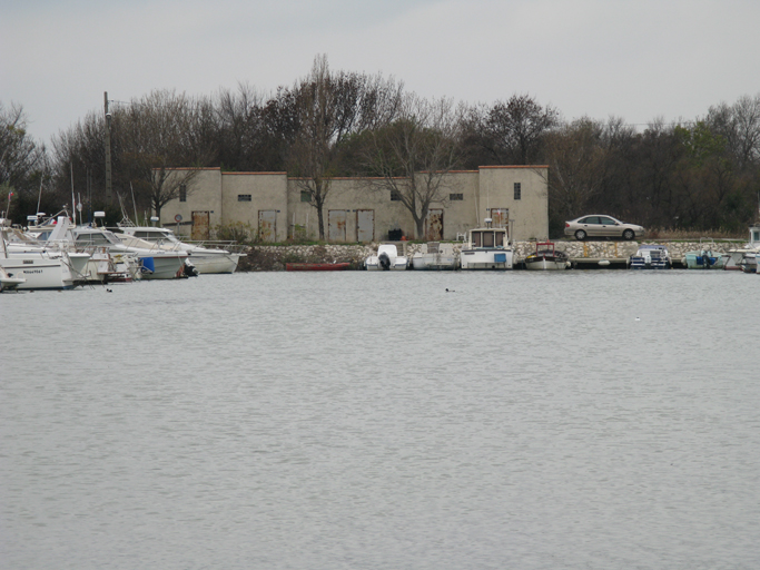 port-abri fluvial Antoine Jover