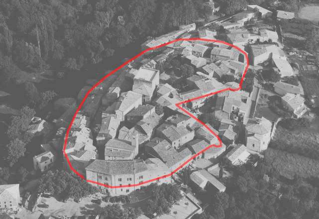 Tracé de l'enceinte fortifiée du bourg de Rosans (fin du 14e s.).