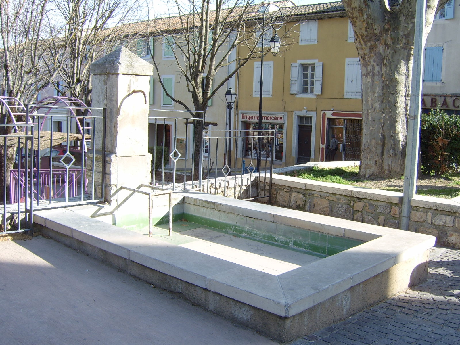 fontaine du hameau des marronniers