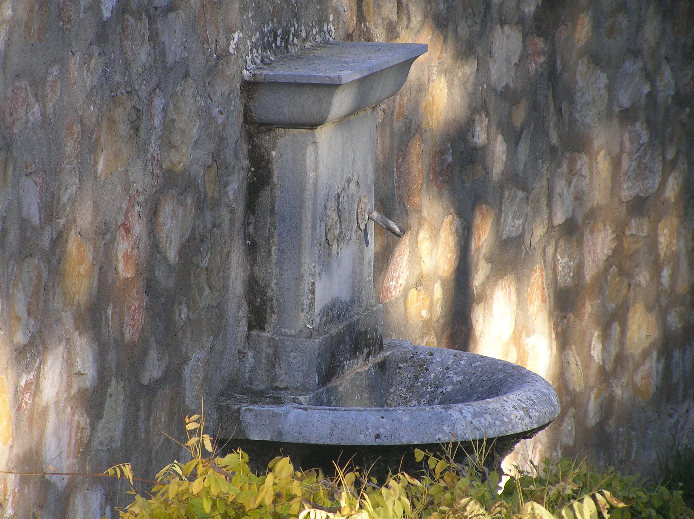 Fontaine dite fontaine des deux Blacas