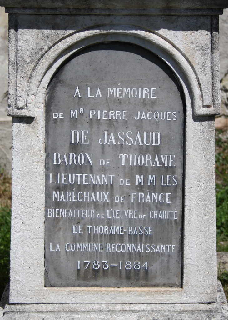 Tombeau (stèle funéraire) du seigneur de Jassaud