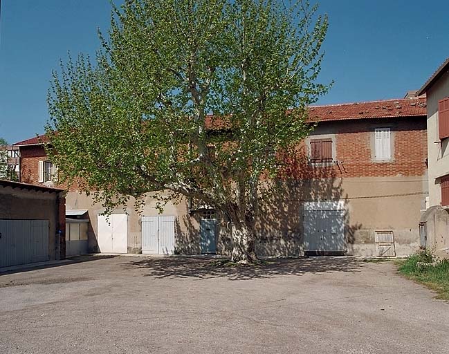 Allée Sacoman, parcelle I 68 : vestiges de la tuilerie Amédée Pierre. Bâtiment ouest de la parcelle I 68 : élévation sur cour.