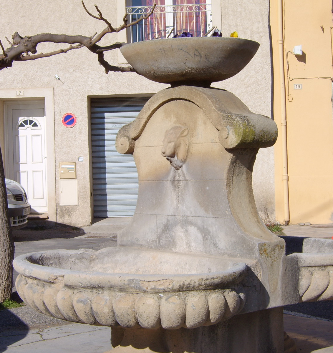 fontaine dite fontaine du puits