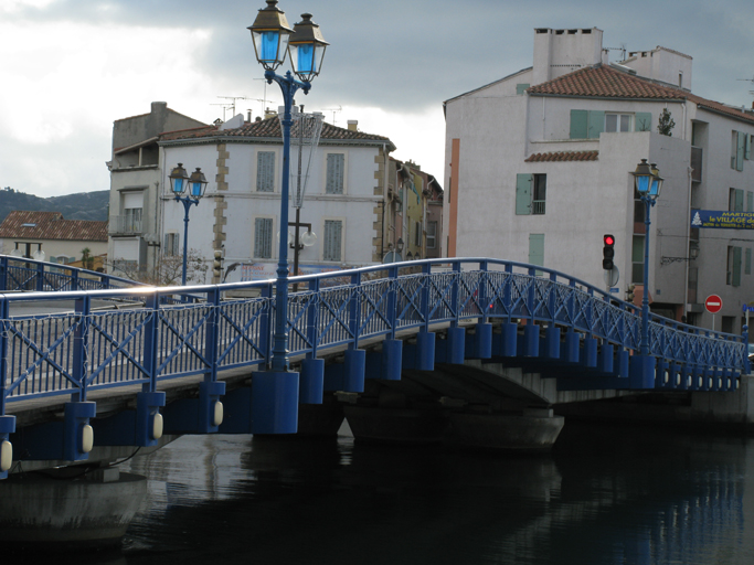 pont routier (ouest) dit pont de Baussengue ou de Ferrières, dit aussi pont bleu