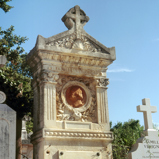 tombeau (N° 3) de la famille Vérignon