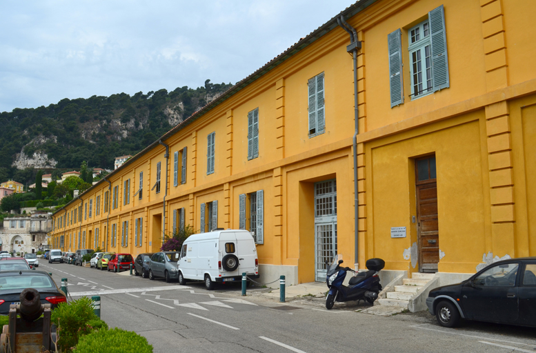 corderie royale puis caserne, actuellement institut de recherche, observatoire océanologique de Villefranche-sur-Mer