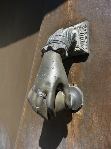 Elévation ouest, premier niveau. Porte sud, détail du heurtoir.