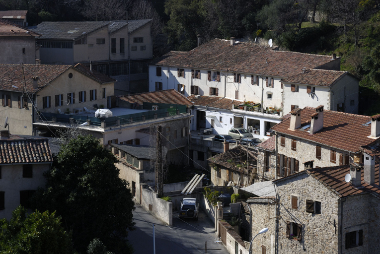 moulin à farine, à huile et à ressence, scierie, actuellement logement et immeuble de bureaux