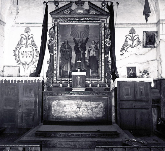 ensemble du maître-autel (autel, cadre et retable)
