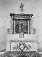 ensemble du maître-autel : autel, 2 gradins d'autel, tabernacle, retable