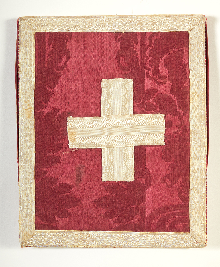 Chasuble, étole, manipule et bourse de corporal (ornement rouge N° 2)