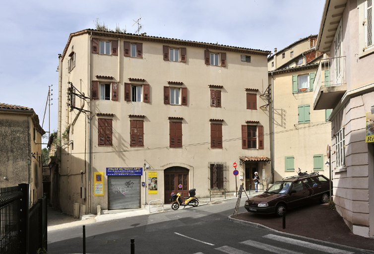 parfumerie Robertet & Cie, actuellement immeuble à logements