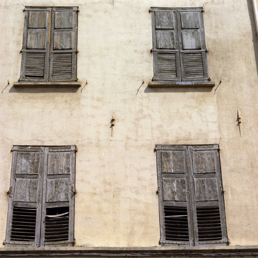 maison puis couvent de visitandines Saint-François-de-Sales puis hôpital et presbytère, puis hôpital et mairie, actuellement immeuble et établissement administratif