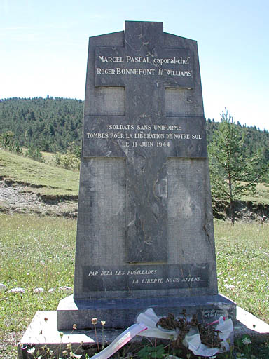 monument à la mémoire de Marcel Pascal et Roger Bonnefont, résistants