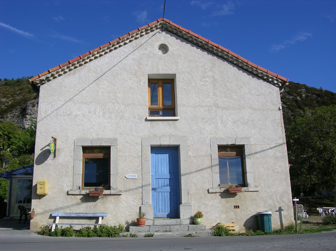 Elévation sud de l'école de la Baume.