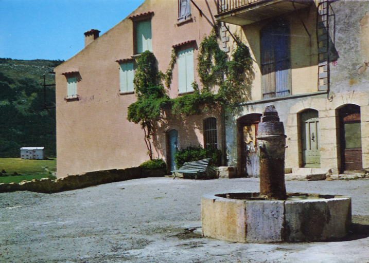 fontaine de La Plaça ou Basse Fontaine