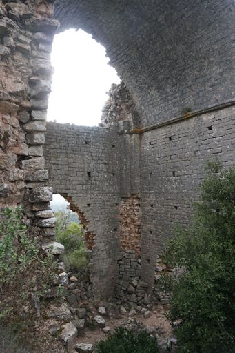 Vue de la nef, chapelle Saint-Pierre.