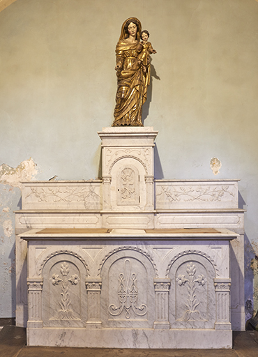 Ensemble de l'autel secondaire de la Vierge : autel, gradins d'autel, tabernacle