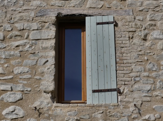 Bâtiment principal, partie du logis. Elévation sud, travée est. Second niveau, fenêtre.