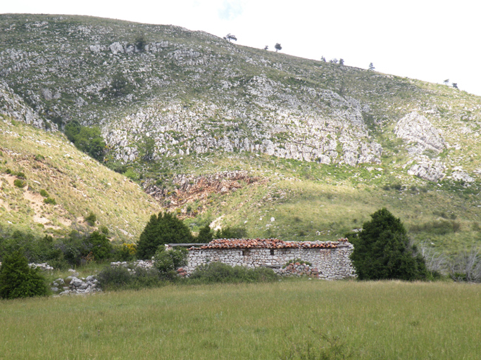 Vue d'ensemble de la ferme de Peycard.