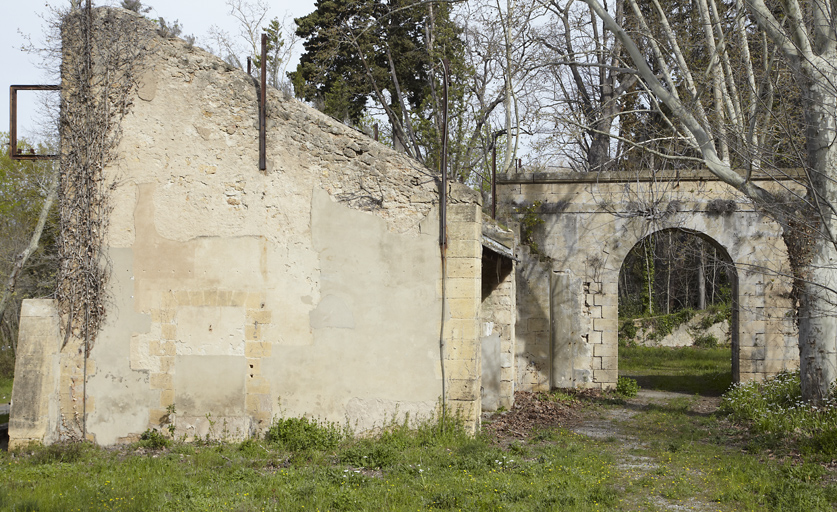 usine de produits explosifs (poudrerie de Saint-Chamas)