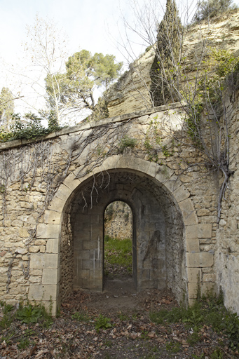 usine de produits explosifs (poudrerie de Saint-Chamas)