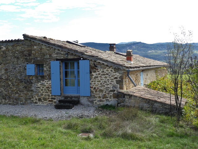 Bâtiment du logis. Vue d'ensemble prise du nord-ouest.