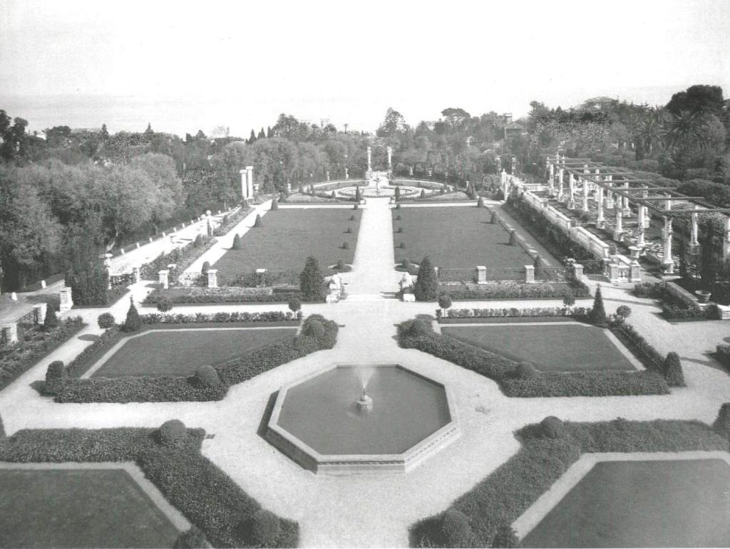 jardin d'agrément de la Villa Grimaldi dite aussi Villa Sainte-Anne, Château Sainte-Anne ou Hermitage, actuellement jardin des Résidences Château Sainte-Anne