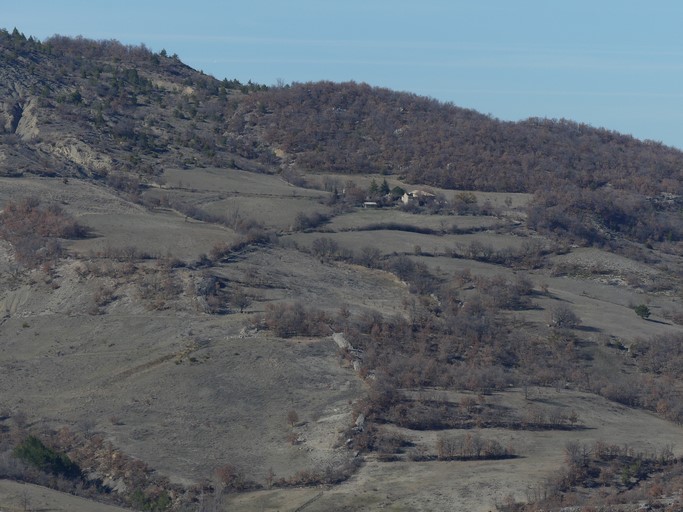 Hameau des Dades. Vue de situation prise du sud.