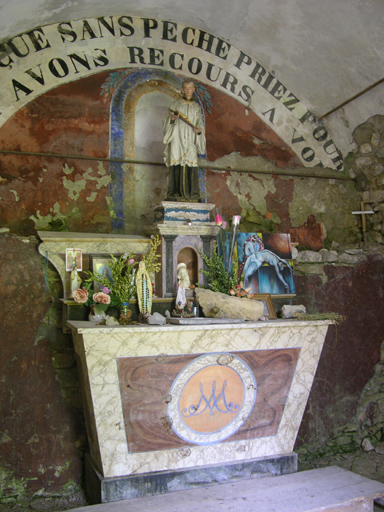 le mobilier de la chapelle Notre-Dame de la Rivière